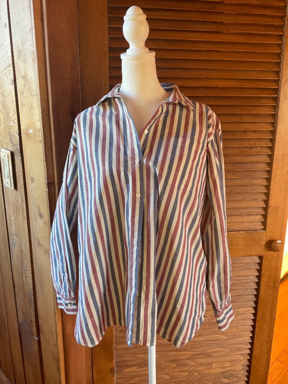 Like New Sezane button front Jade Shirt